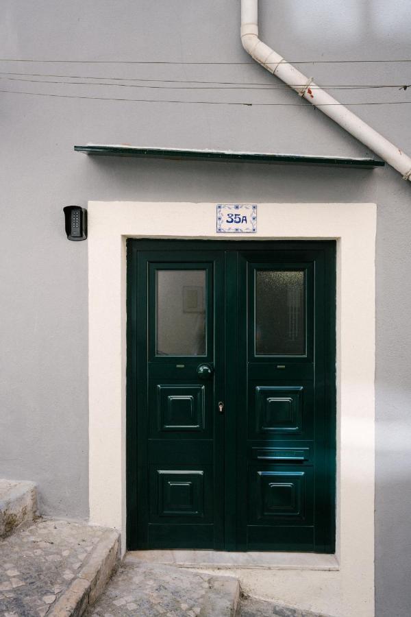 Cozy & Small Studio In The Center リスボン エクステリア 写真